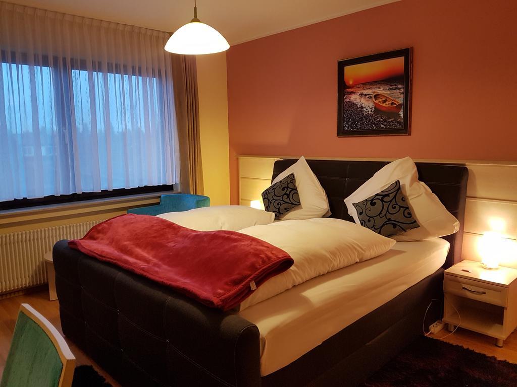 Legend Hotel Biebesheim am Rhein Bagian luar foto