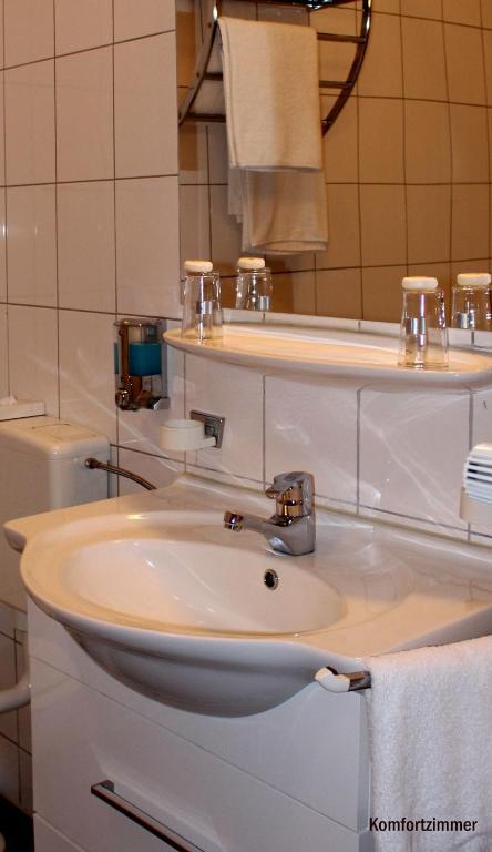 Legend Hotel Biebesheim am Rhein Ruang foto